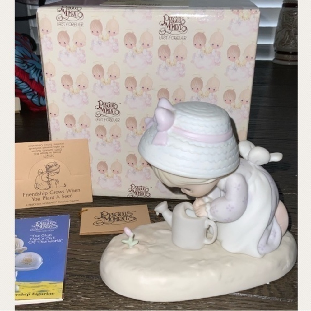 Precious Moments 1991 “Friendship Grows When You Plant A Seed” In Original Box